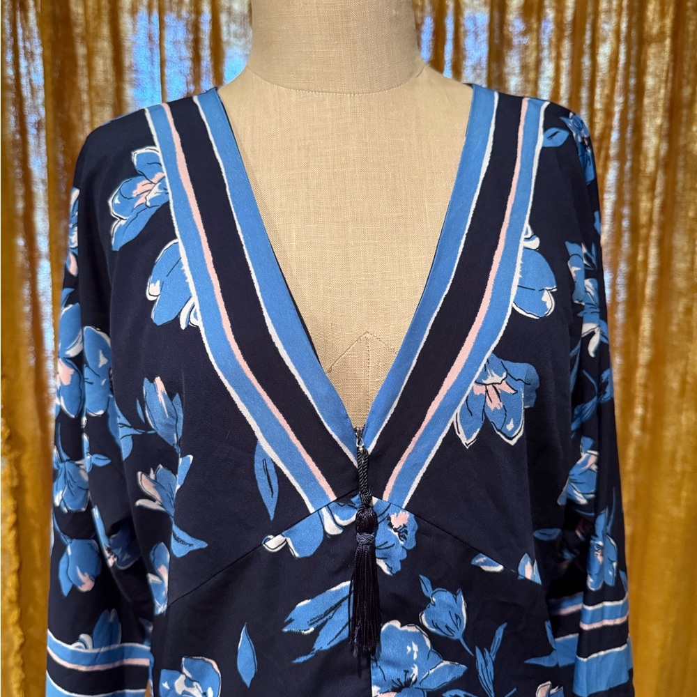 Oscar de la Renta Black and Blue Floral Dressing Gown